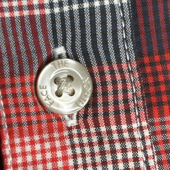 The North Face Shirt Mens XL Red Plaid Button Up Nylon Lightweight Hiking Camp - Picture 6 of 14